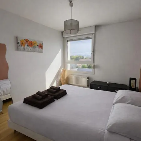 Bright With Terrace And Cathedral View Appartamento *